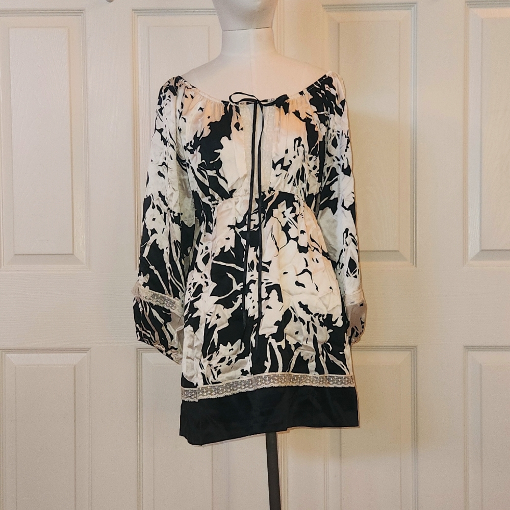 Karen Kane 100% silk blouse